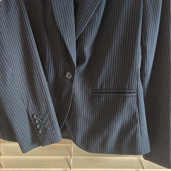 Pin-strip, fitted blazer - Picture 2 of 4